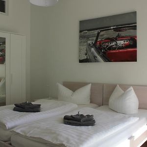 Zimmer mit zwei Einzelbetten